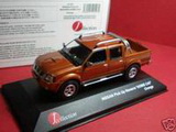 1:43 NISSAN PICK UP NAVARRA HOBIE CAT ORANGE