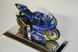 1:18 YAMAHA YZR-M1 2004 BLUE NO.46 V. ROSSI